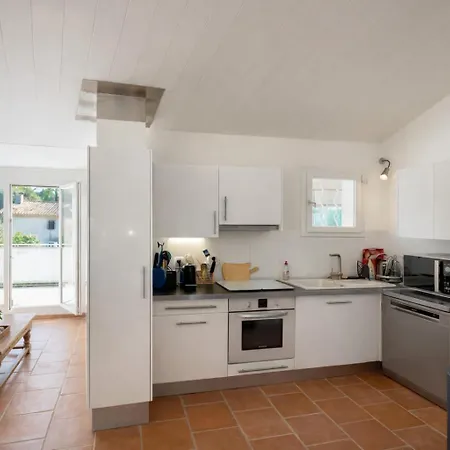 Appartement De Chloe - Cosy Avec Clim, Terrasse & Parking Prive,